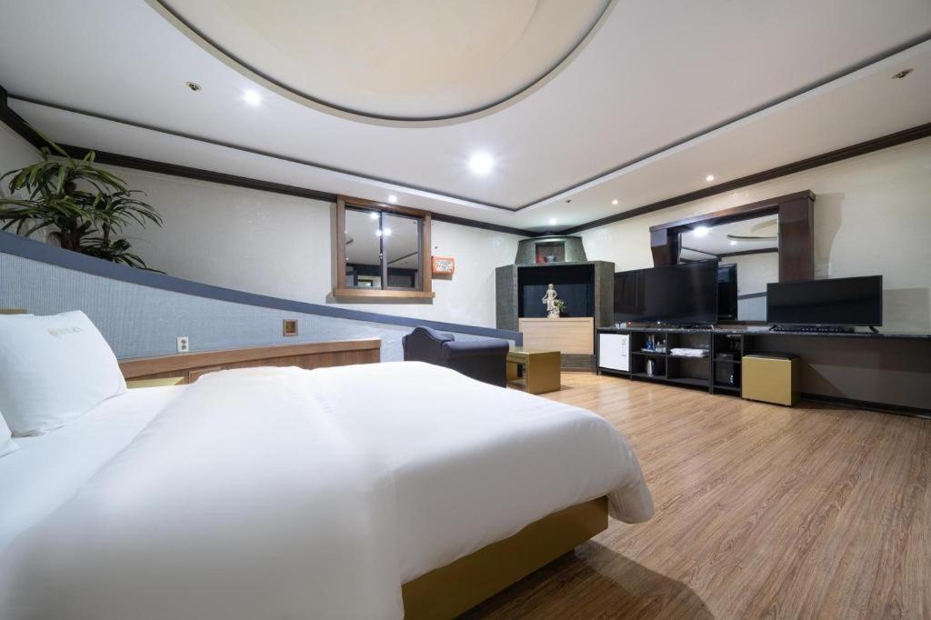 Hotel Head-One Uijeongbu Dış mekan fotoğraf