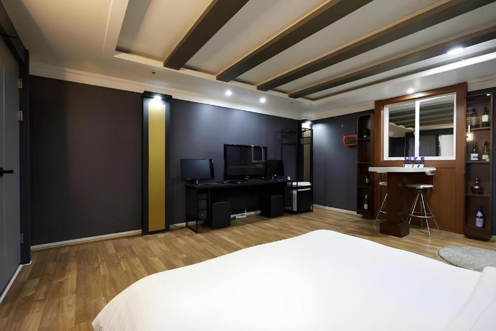 Hotel Head-One Uijeongbu Dış mekan fotoğraf